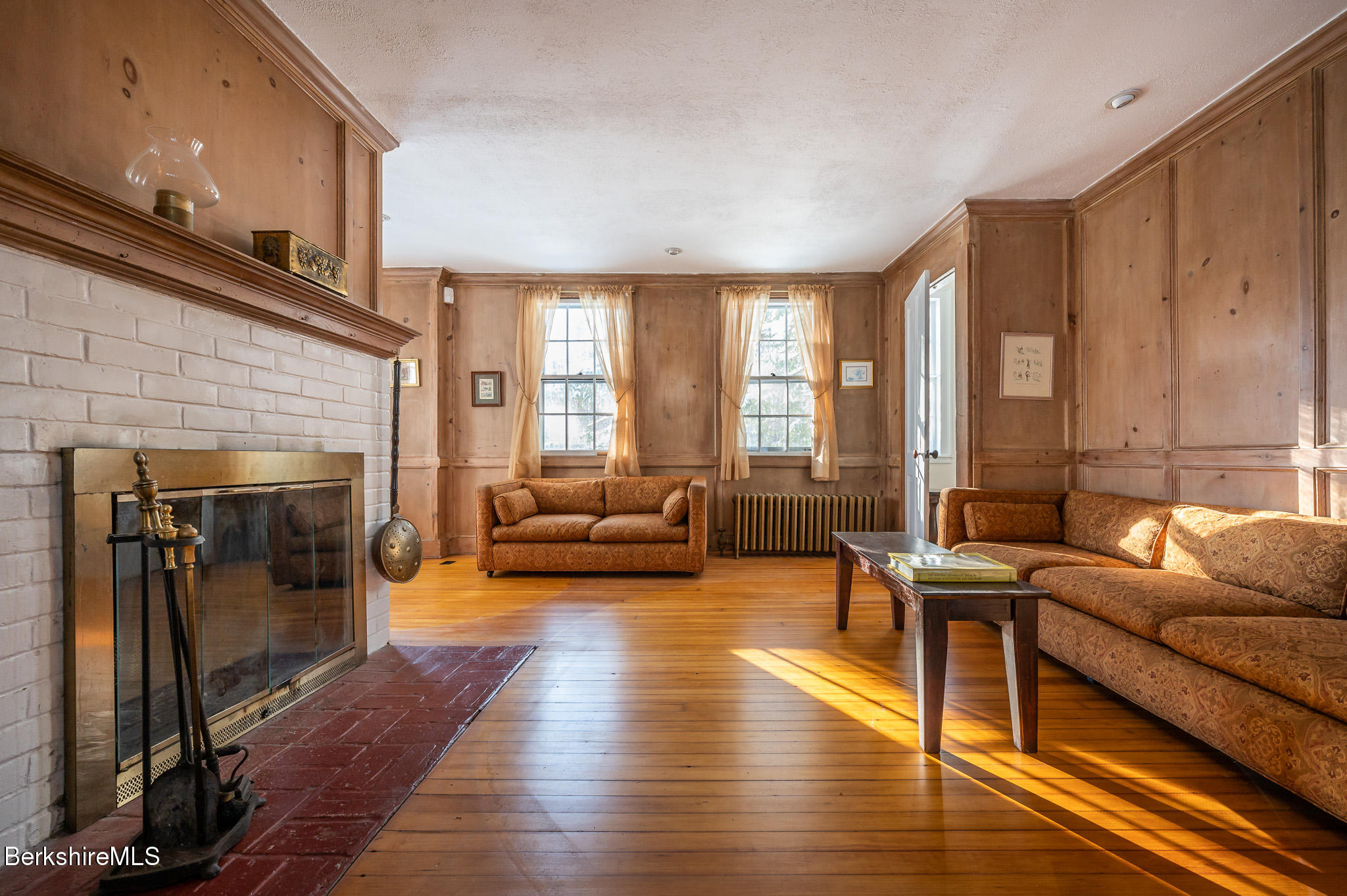 31 Stockbridge Road West Stockbridge, MA 01266 - Photo 12 of 46 Living Room