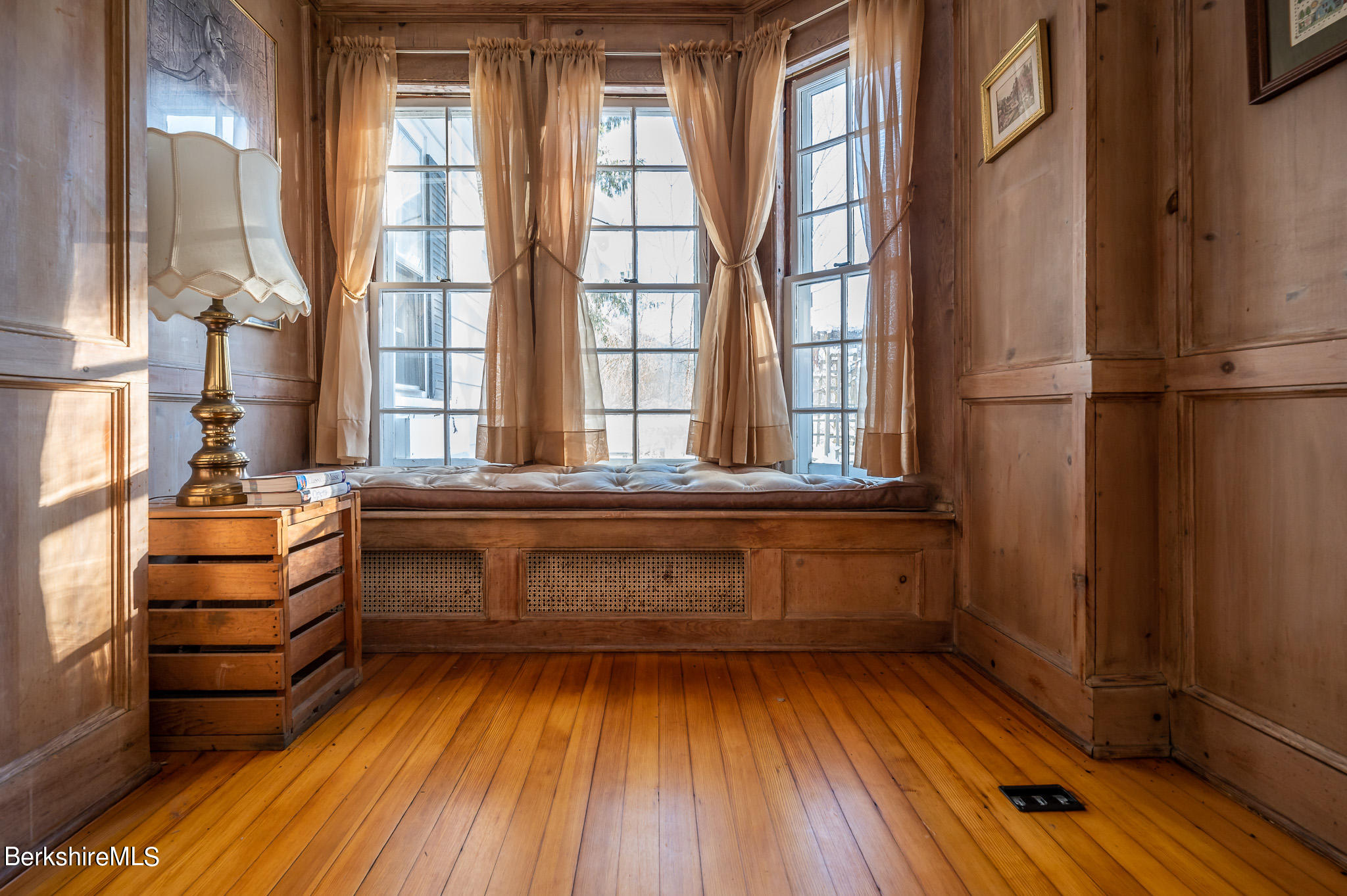 31 Stockbridge Road West Stockbridge, MA 01266 - Photo 15 of 46 Reading Nook