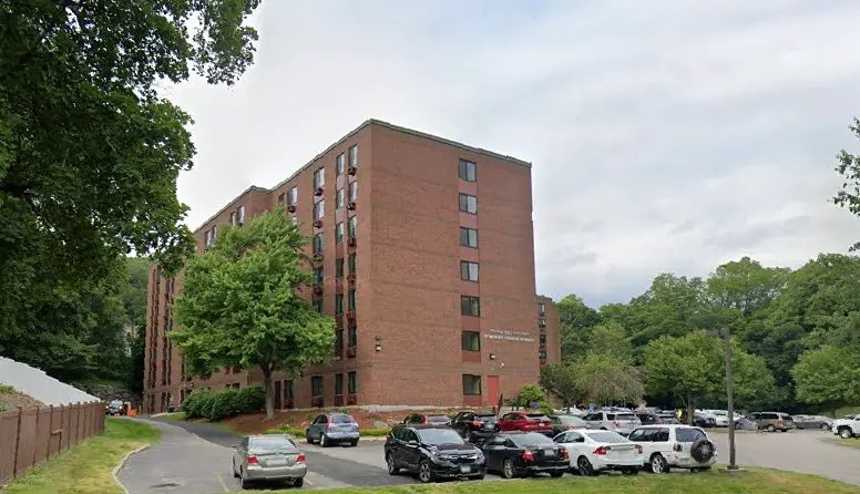 27 Mt Vernon Street Worcester, MA 01605 - Photo 3 of 5