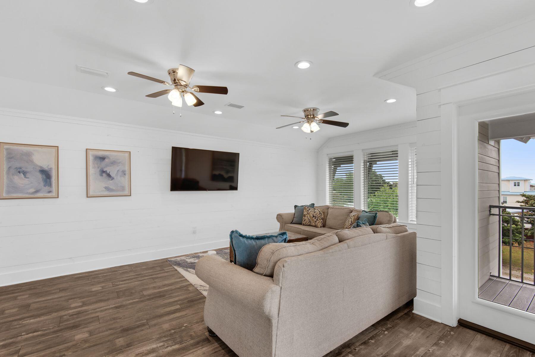 4559 Luke Avenue Destin, FL 32541 - Photo 37 of 60 photo_online_036