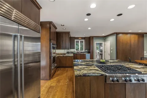 $2,100,000 | 2211 West 69th Terrace, Mission Hills, KS 66208