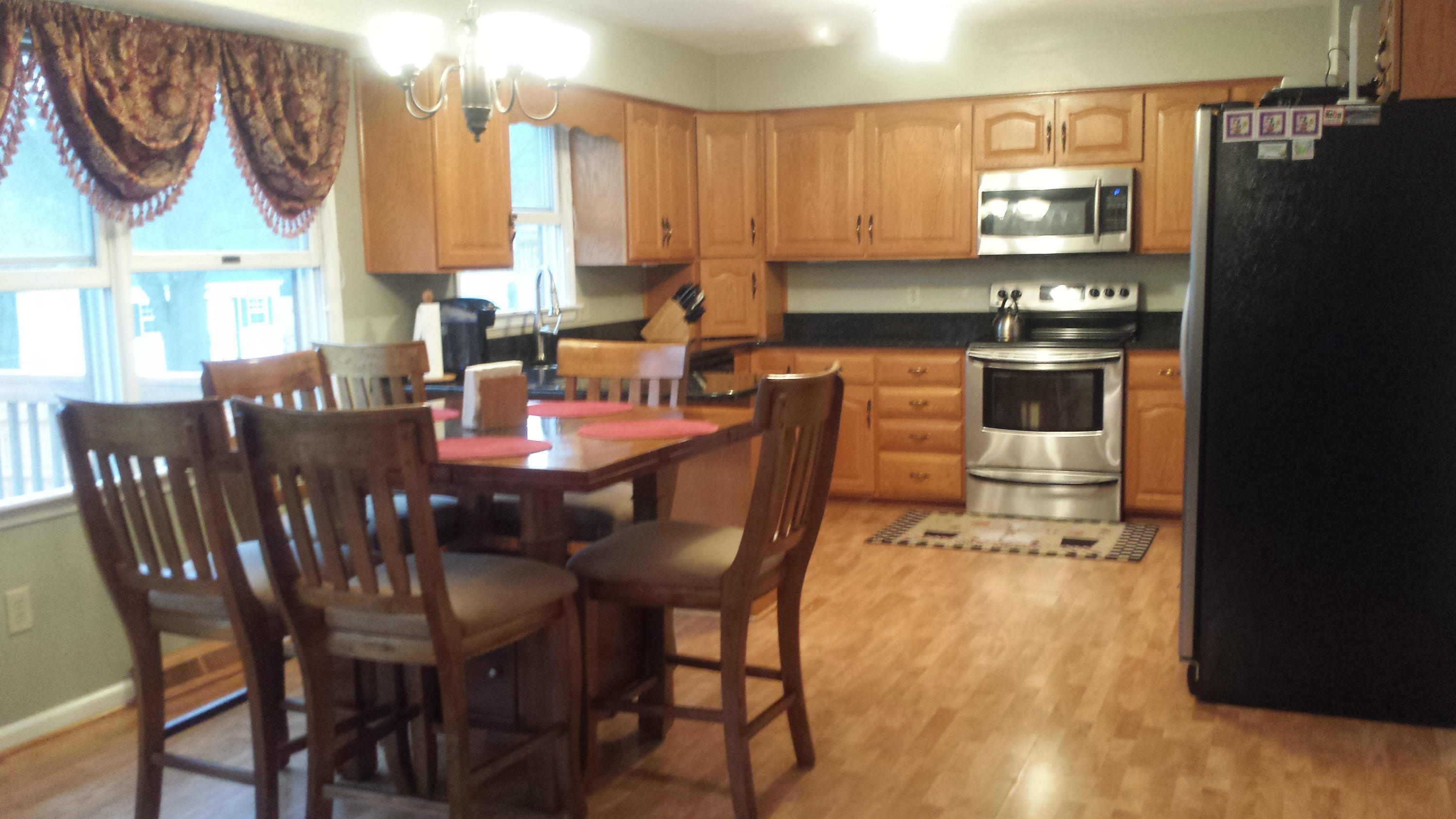 5139 Britaney Road Roanoke, VA 24012 - Photo 15 of 62 Breakfast Area off Kitchen
