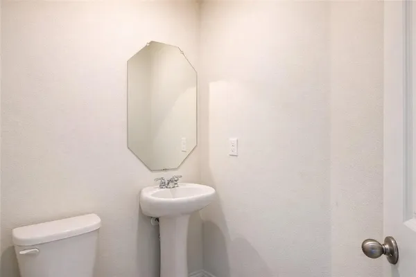 $2,850 | 914 Decker Drive, Fate, TX 75189