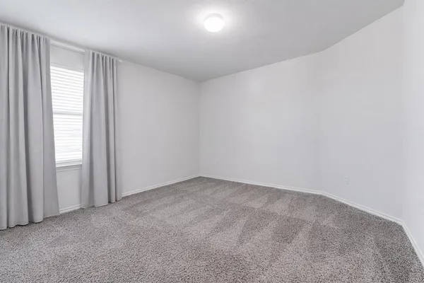 $2,850 | 914 Decker Drive, Fate, TX 75189