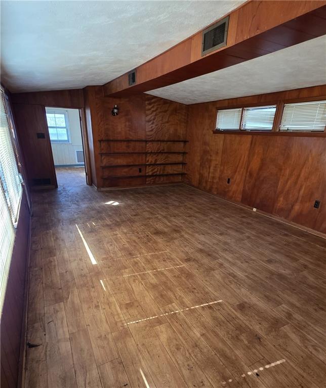405 East Colt Street Windsor, MO 65360 - Photo 10 of 22