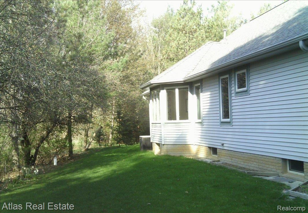 5360 South Irish Road Grand Blanc, MI 48439 - Photo 11 of 12 Irish5360 New 005