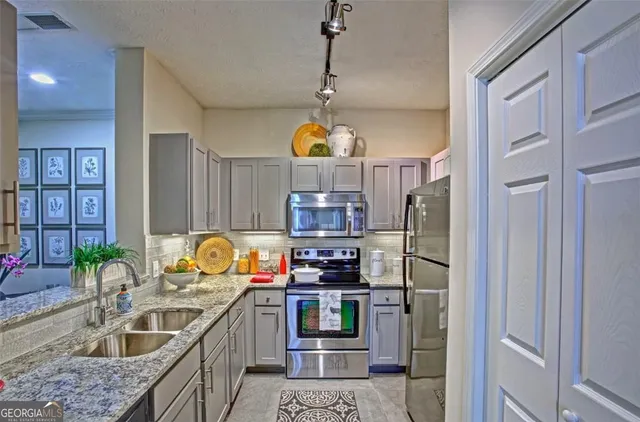 $1,773 | 240 East Belle Isle Road Northeast, Unit 408, Atlanta, GA 30342