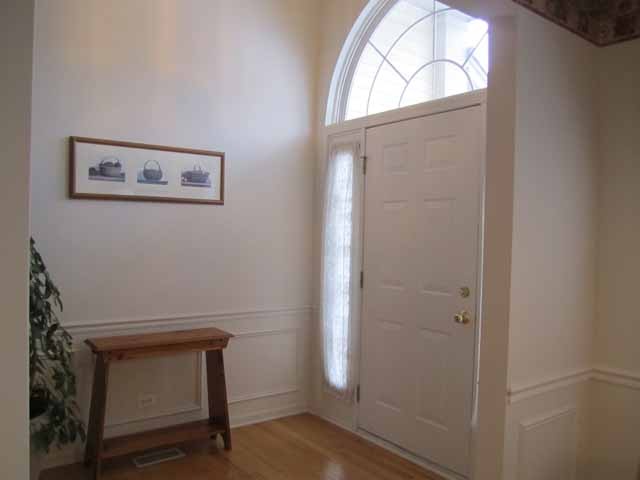 10 Edgebrook Court, Unit 10 Algonquin, IL 60102 - Photo 2 of 20