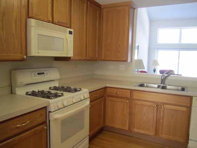 10 Edgebrook Court, Unit 10 Algonquin, IL 60102 - Photo 5 of 20