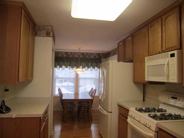 10 Edgebrook Court, Unit 10 Algonquin, IL 60102 - Photo 8 of 20