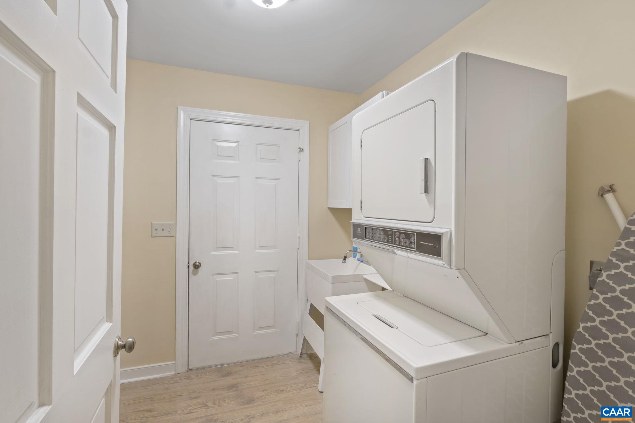2 Whippoorwill Lane Palmyra, VA 22963 - Photo 23 of 36 a bathroom with a sink and a mirror