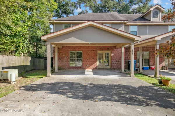 $1,880 | 124 Deraney Lane, Lafayette, LA 70503