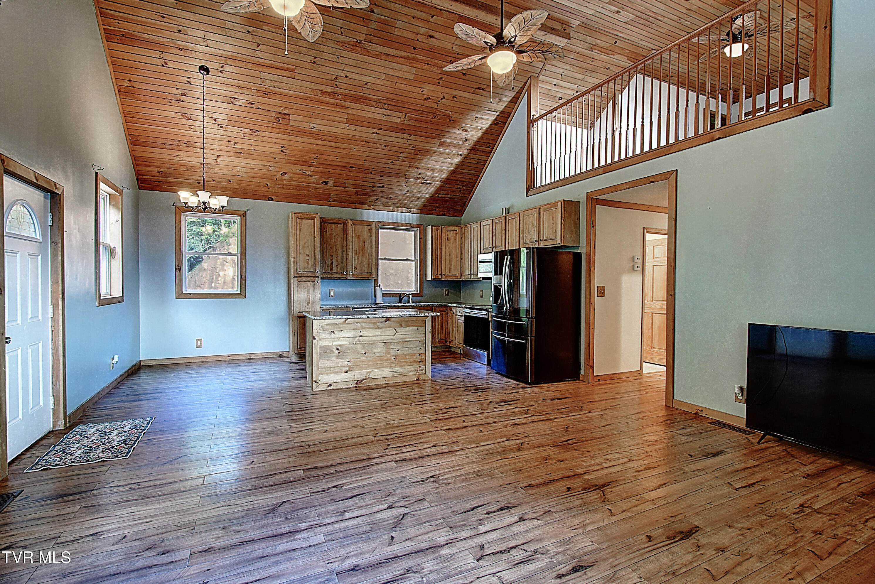 231 Kaitlin Road Hampton, TN 37658 - Photo 11 of 44 11