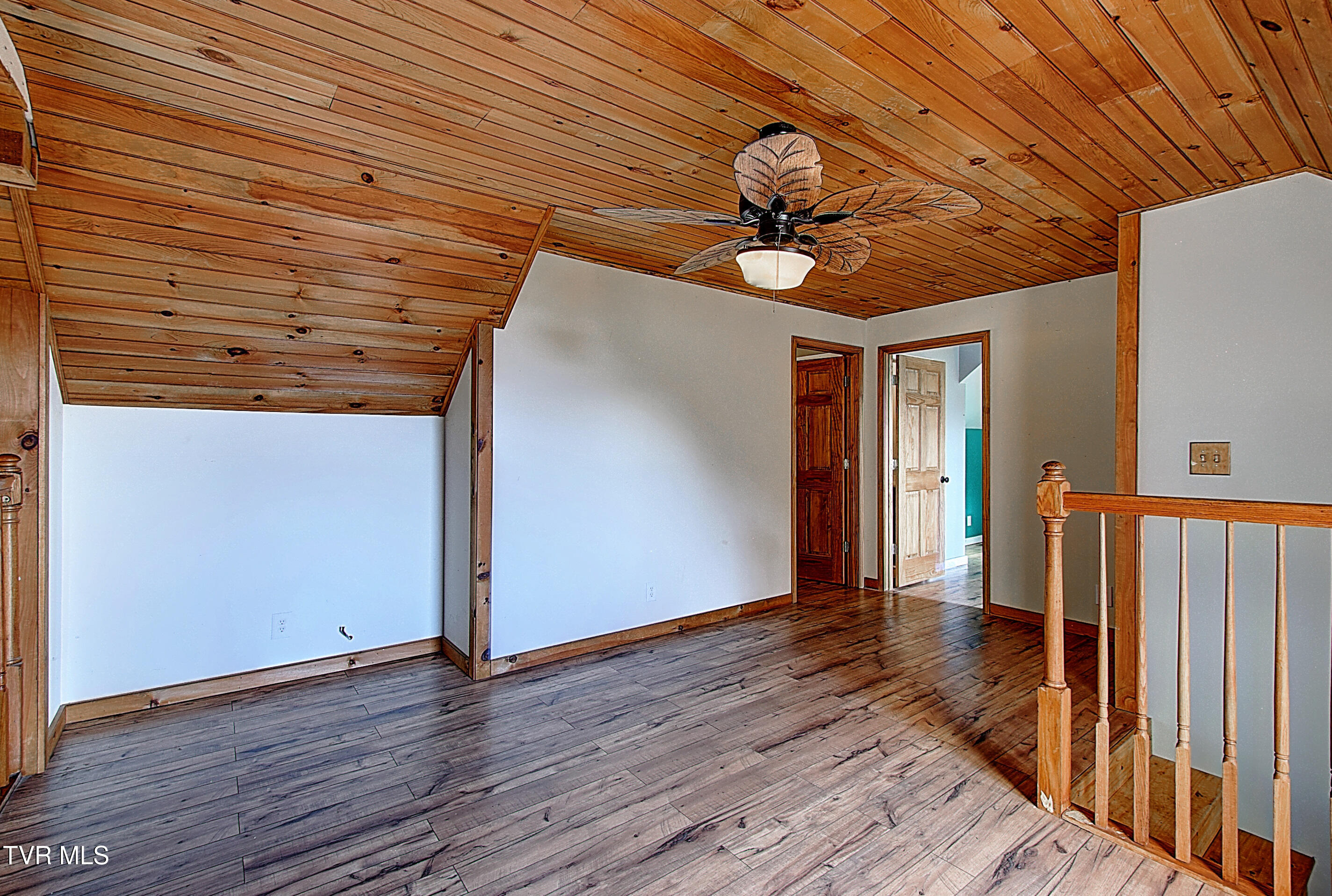 231 Kaitlin Road Hampton, TN 37658 - Photo 29 of 44 30