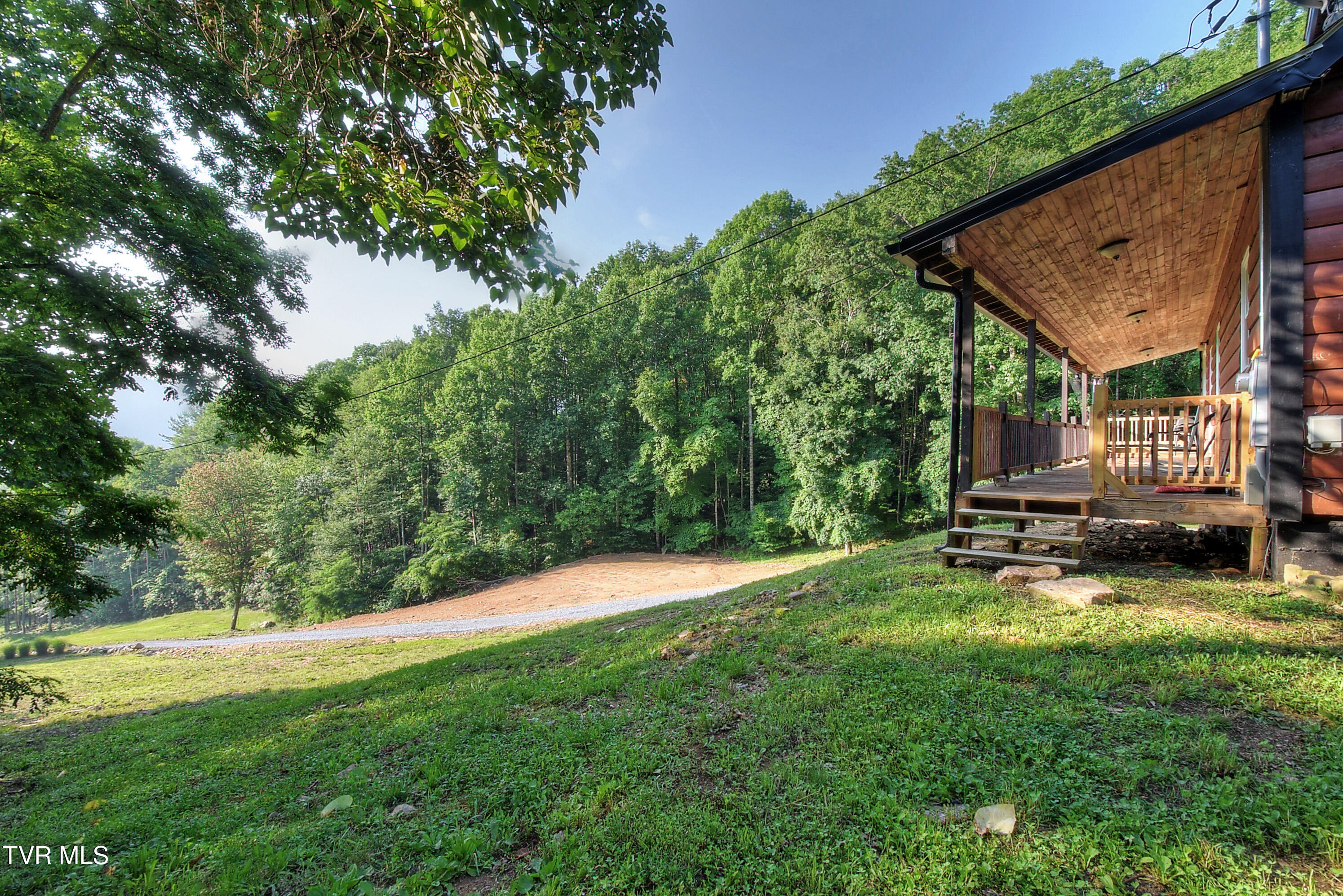 231 Kaitlin Road Hampton, TN 37658 - Photo 39 of 44 42