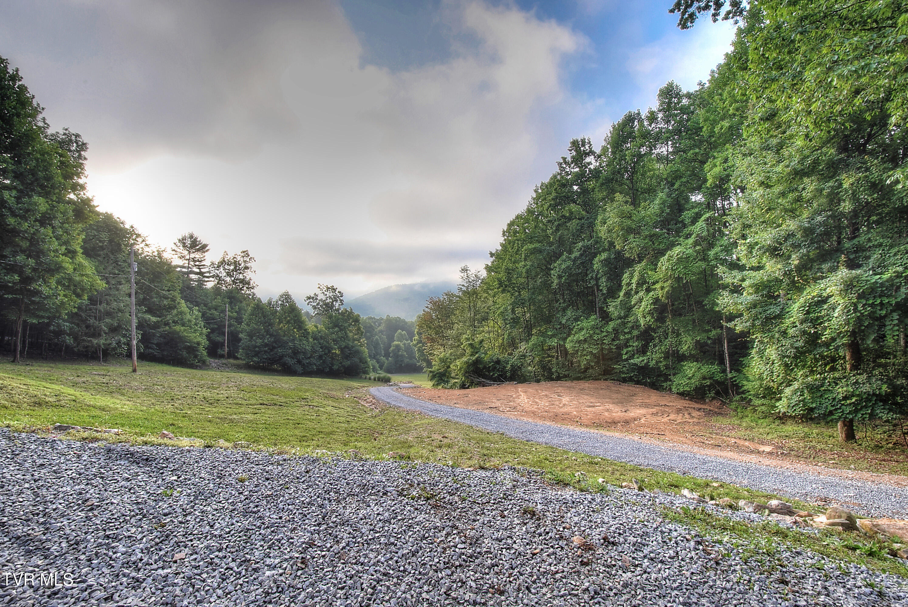 231 Kaitlin Road Hampton, TN 37658 - Photo 42 of 44 DSC_0031_2_3_4_5_6