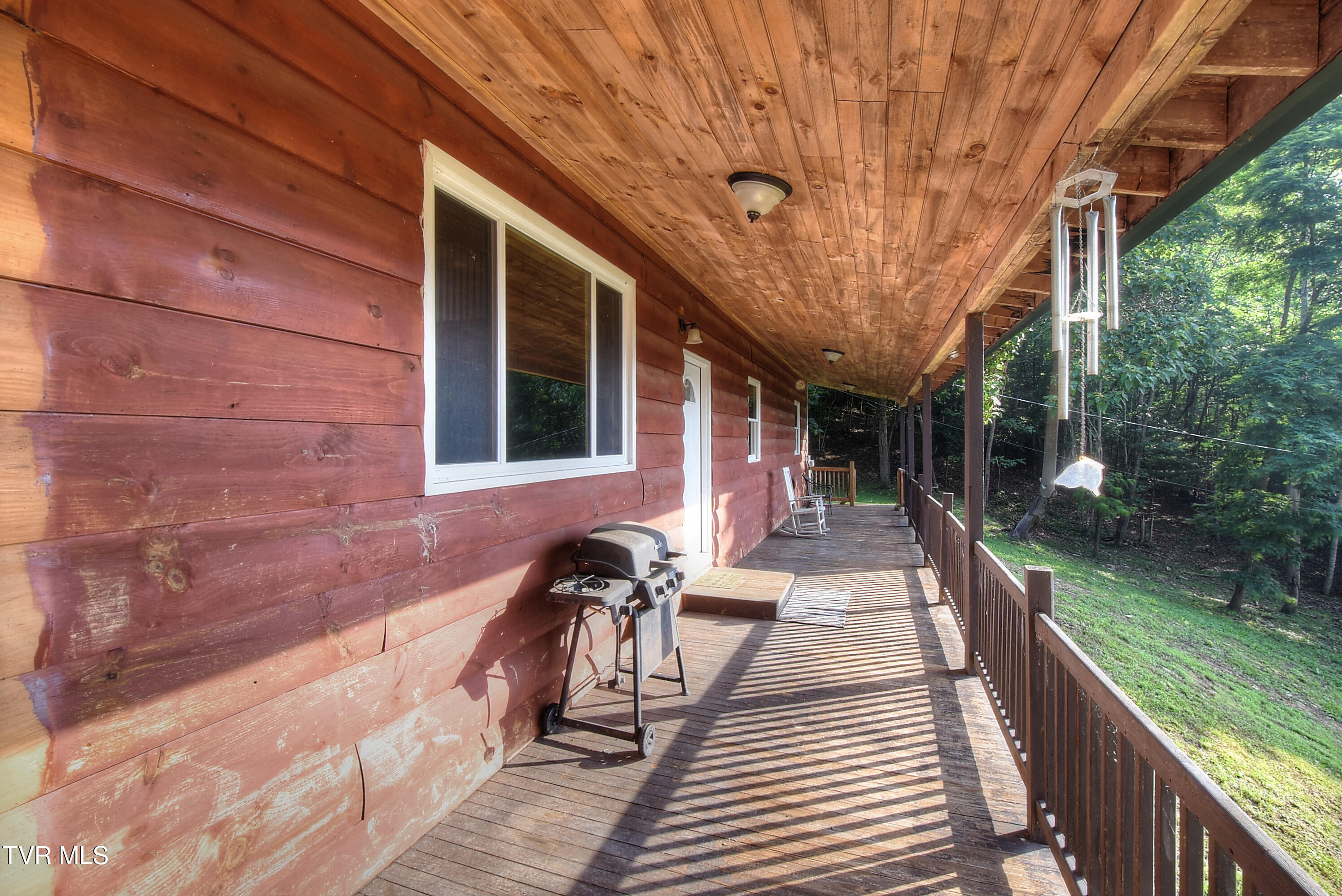 231 Kaitlin Road Hampton, TN 37658 - Photo 8 of 44 8