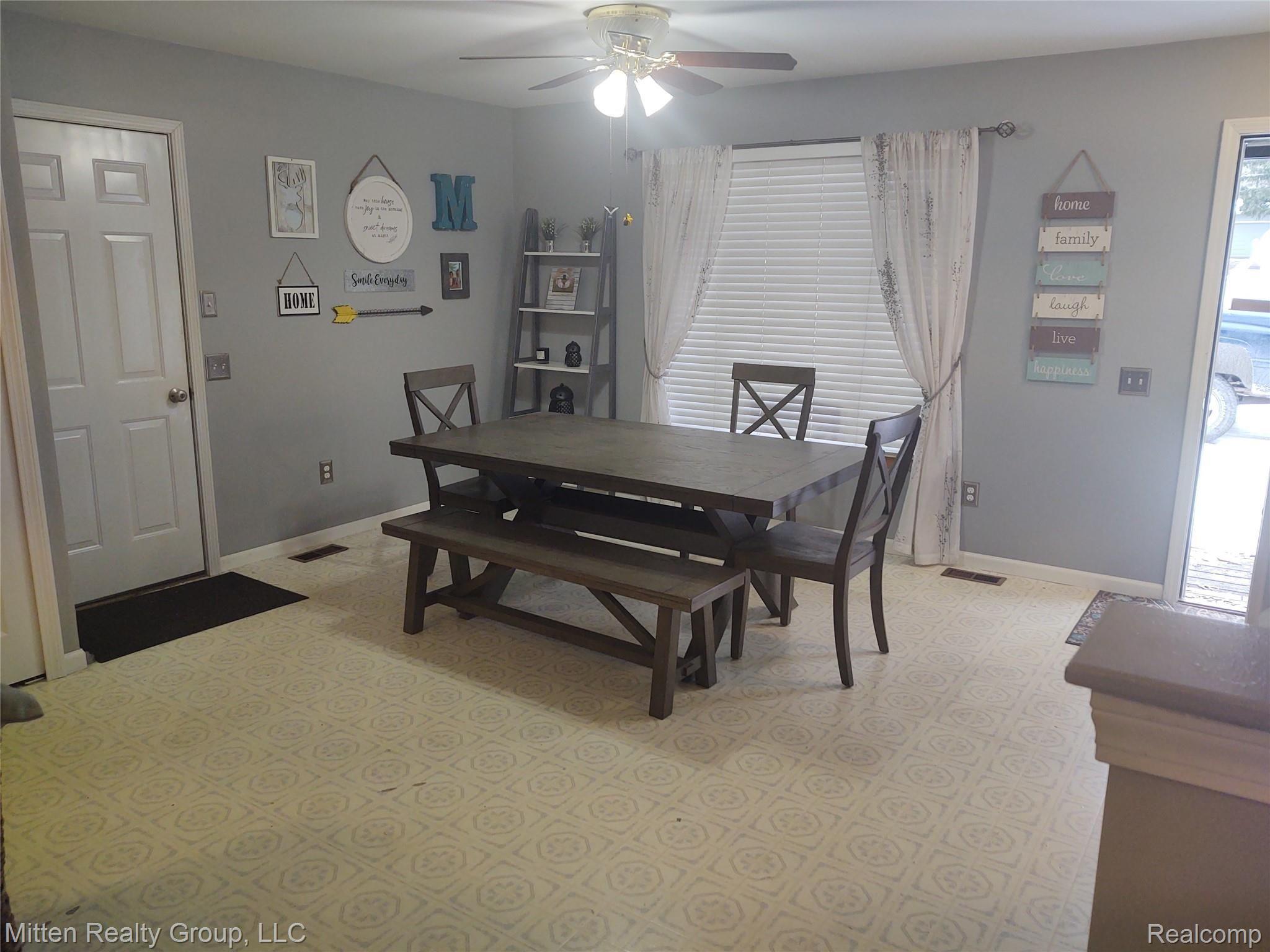 730 Pine Tree Road Lake Orion, MI 48362 - Photo 6 of 18 08.jpg