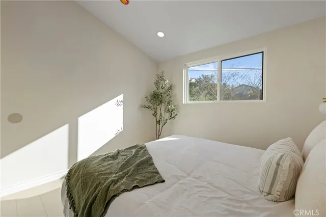 $729,999 | 18640 Kimbrough Street, Canyon Country, CA 91351