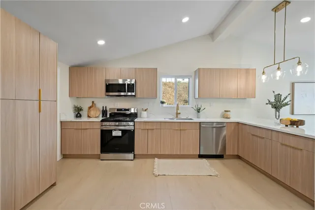 $729,999 | 18640 Kimbrough Street, Canyon Country, CA 91351