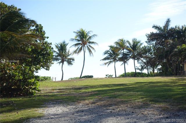 $5,900,000 | 701 Ocean Boulevard, Golden Beach, FL 33160