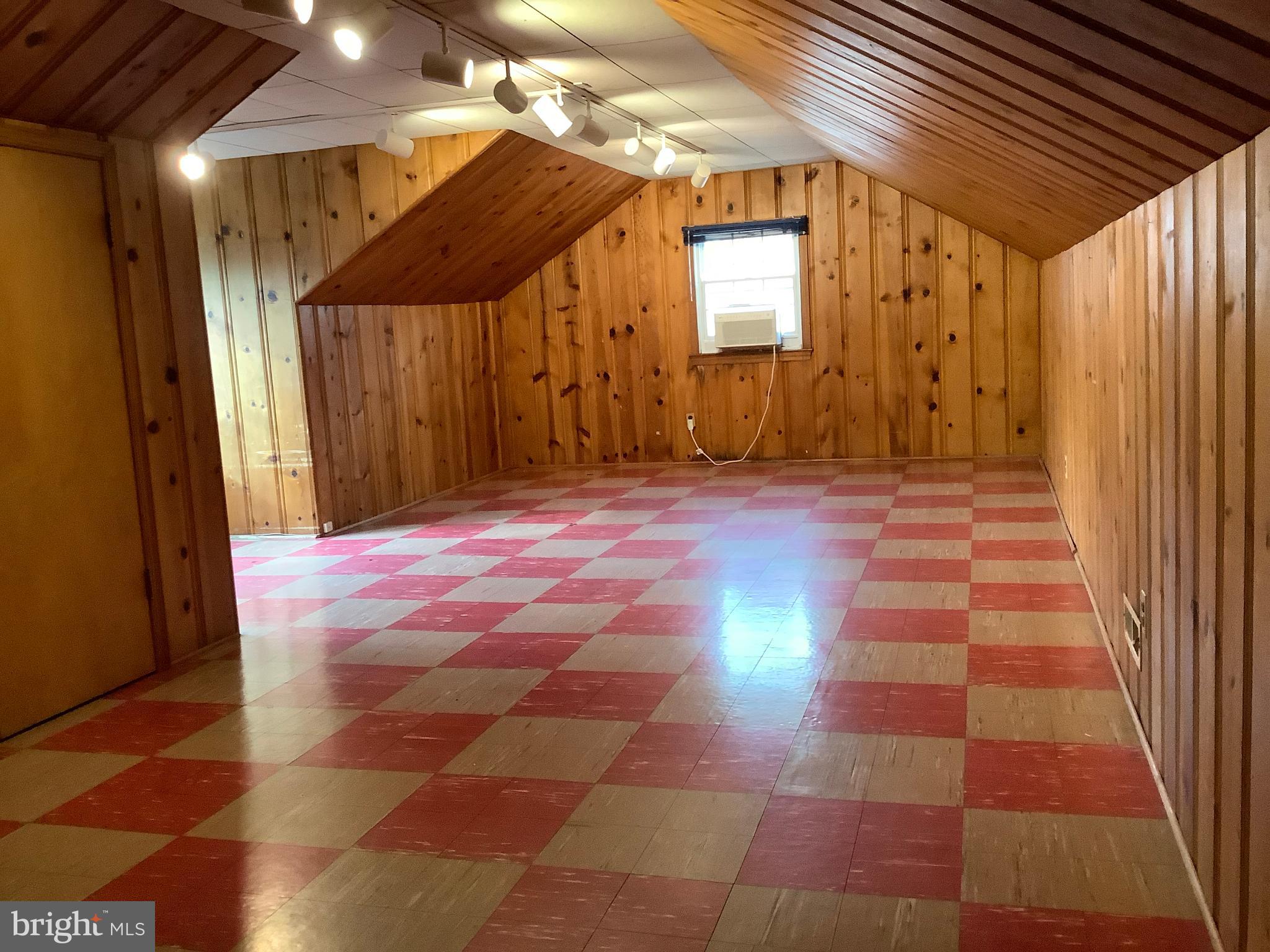 5702 Ogden Road Bethesda, MD 20816 - Photo 16 of 23