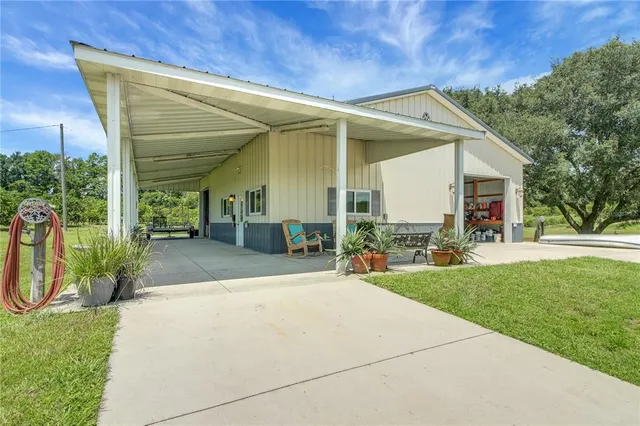 $1,399,999 | 16982 Southeast Highway 42, Weirsdale, FL 32195