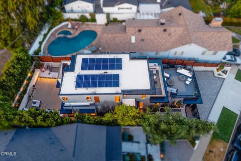 $2,499,000 | 10747 Valleyheart Drive, Studio City, CA 91604
