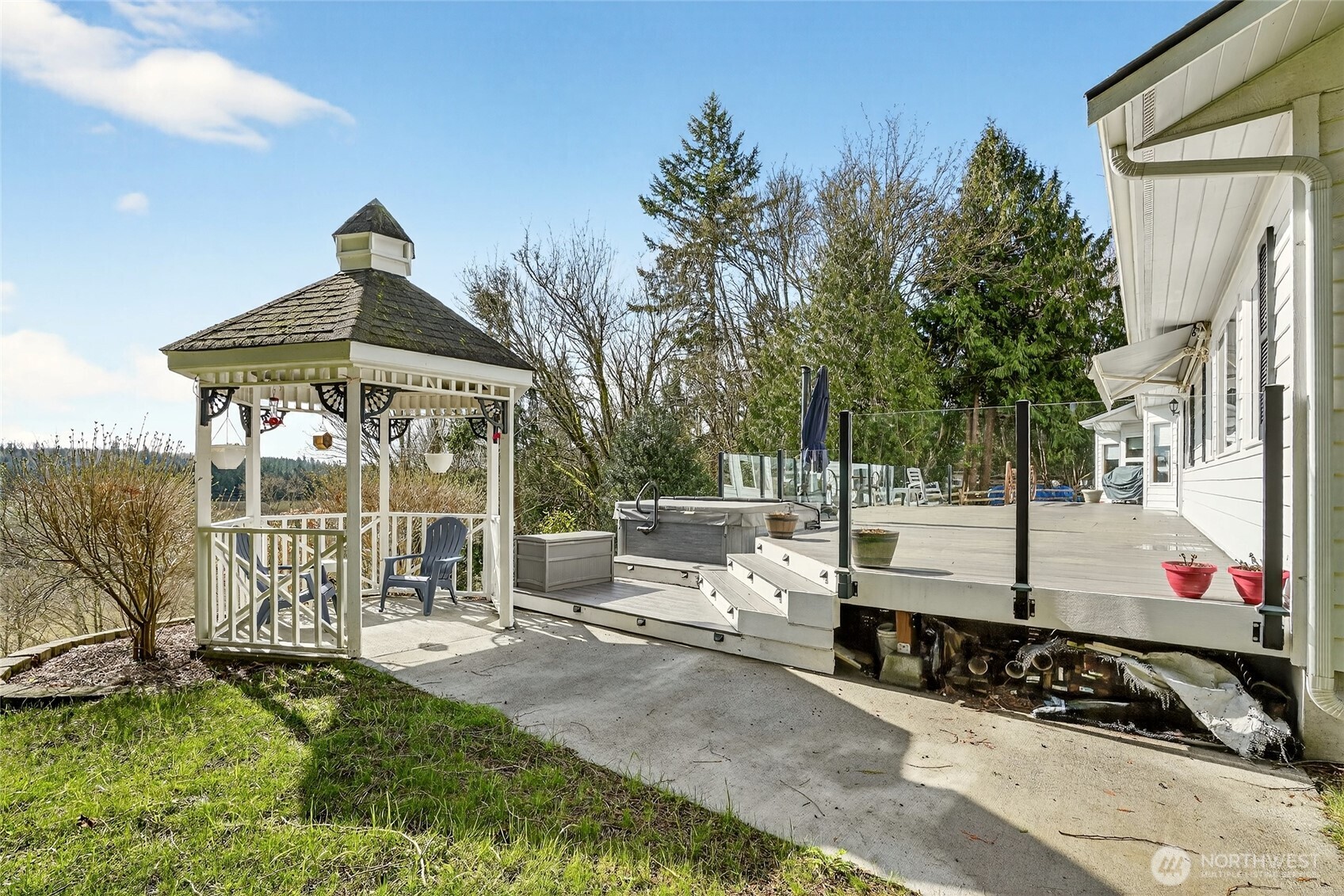 20070 Park Ridge Lane Sedro-Woolley, WA 98284 - Photo 34 of 40 a front view of a house with a yard