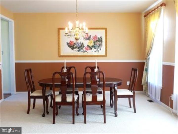 17 Hummingbird Lane Newark, DE 19711 - Photo 4 of 24