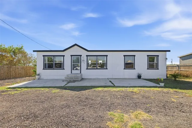 $285,000 | 848 Railyard Drive, Kyle, TX 78640