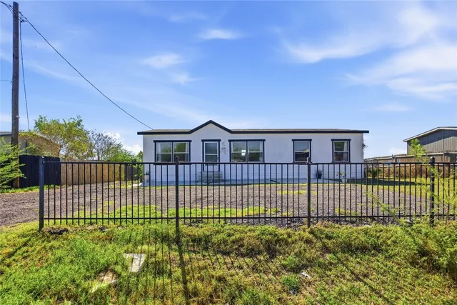 $285,000 | 848 Railyard Drive, Kyle, TX 78640