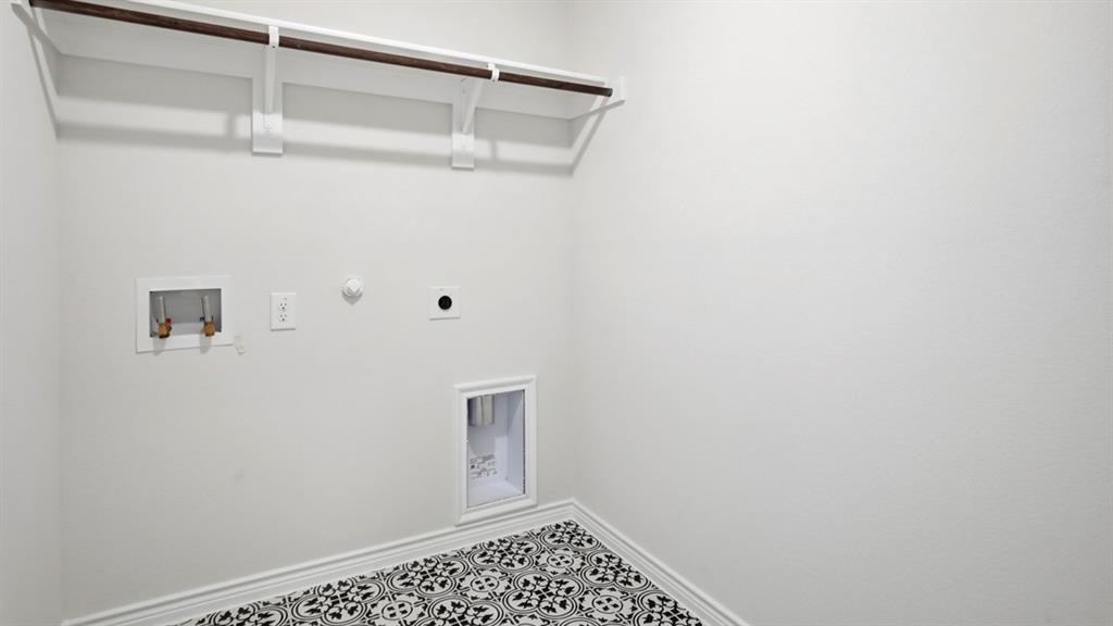 3513 Amaretto Road Aubrey, TX 76227 - Photo 30 of 34 a view of small space