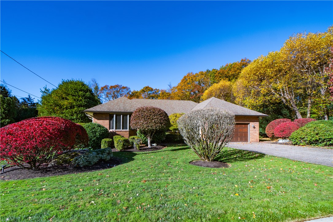 40 Phenix Ridge Drive Cranston, RI 02921 - Photo 1 of 48