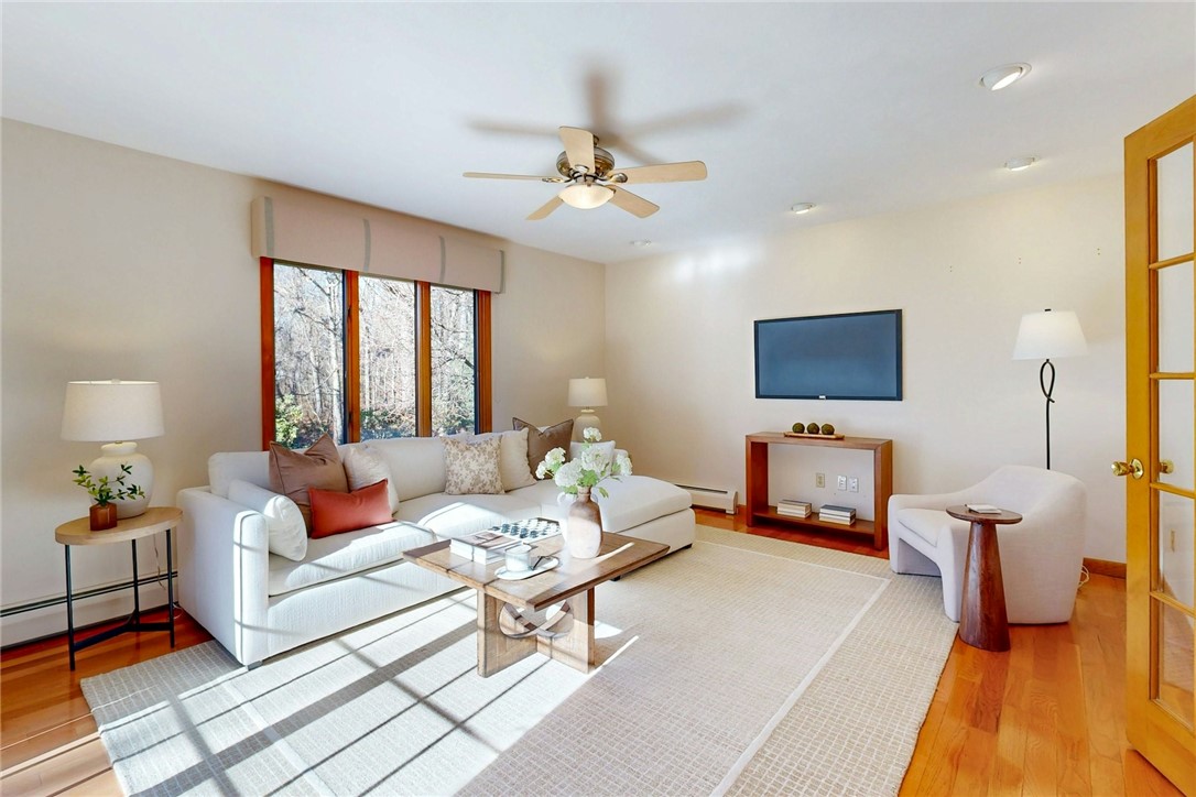 40 Phenix Ridge Drive Cranston, RI 02921 - Photo 19 of 48