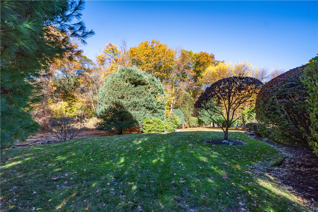 40 Phenix Ridge Drive Cranston, RI 02921 - Photo 43 of 48