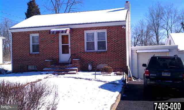2507 Oakland Road Dover, PA 17315 - Photo 1 of 17 Gallery Image 1