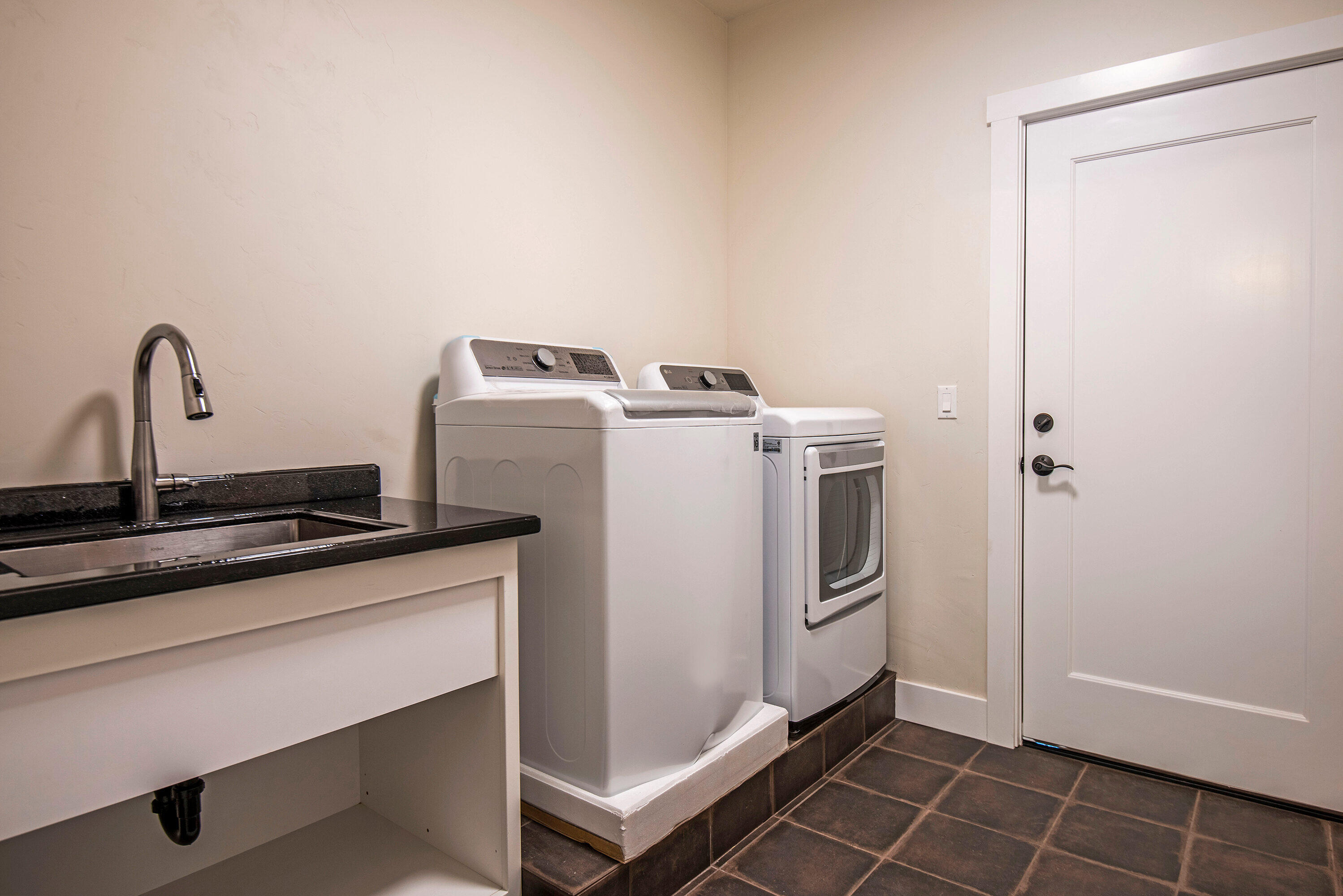 16844 Downey Road Bend, OR 97707 - Photo 22 of 31 16844 Downey Rd Sunriver OR-print-021-00