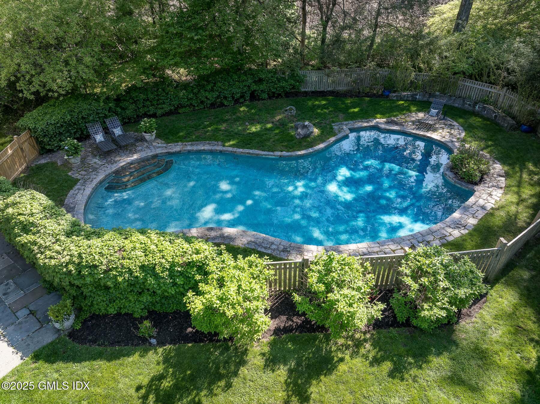 78 Khakum Wood Road Greenwich, CT 06831 - Photo 18 of 27 a view of a garden
