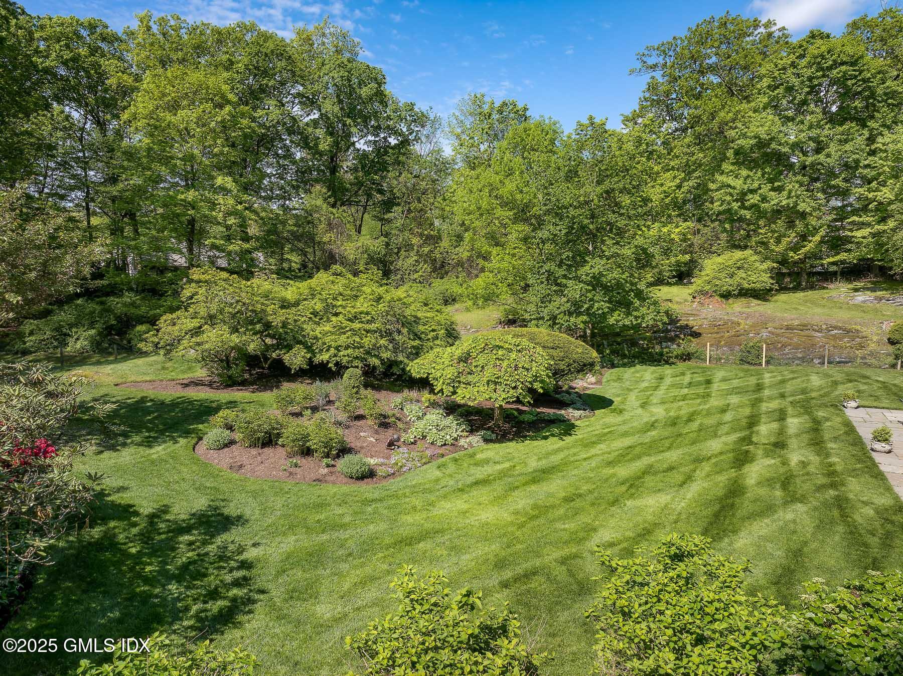 78 Khakum Wood Road Greenwich, CT 06831 - Photo 21 of 27 a view of a garden