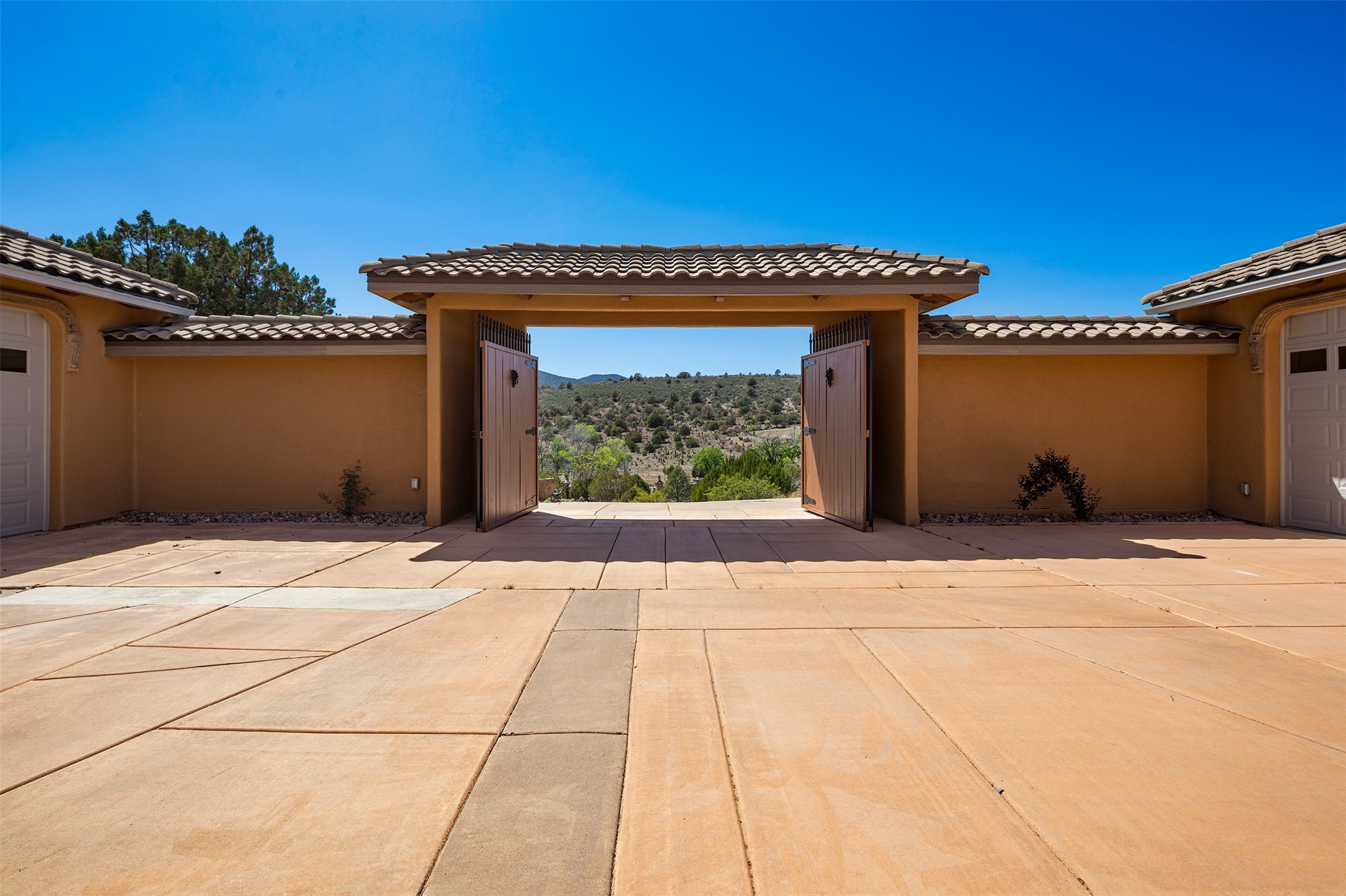 3120 Little Walnut Road Silver City, NM 88061 - Photo 72 of 88 Parking Entrance and Parking Area Interior