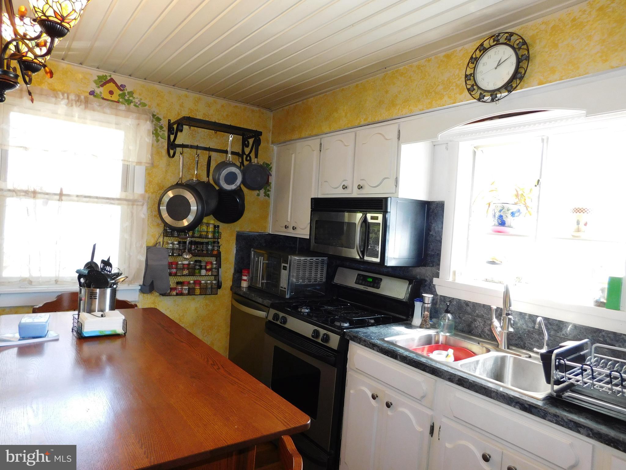376 Tansboro Road Berlin, NJ 08009 - Photo 7 of 48