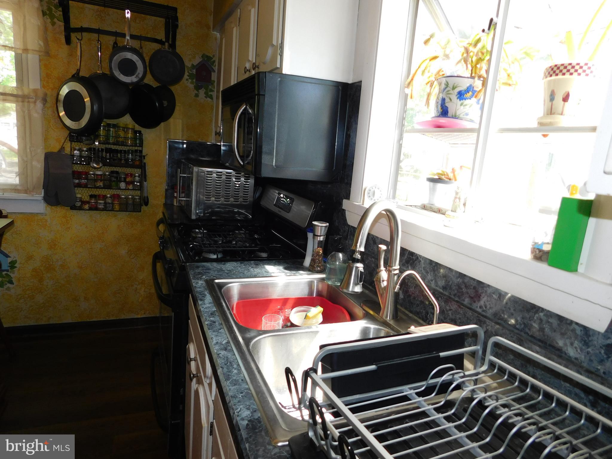 376 Tansboro Road Berlin, NJ 08009 - Photo 9 of 48