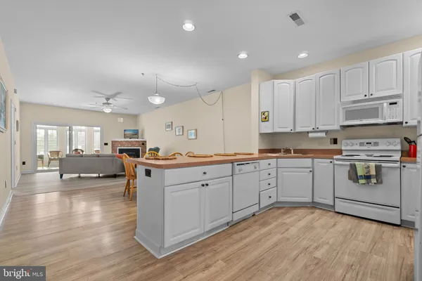 $335,000 | 34297 Summerlyn Drive, Unit 502, Lewes, DE 19958