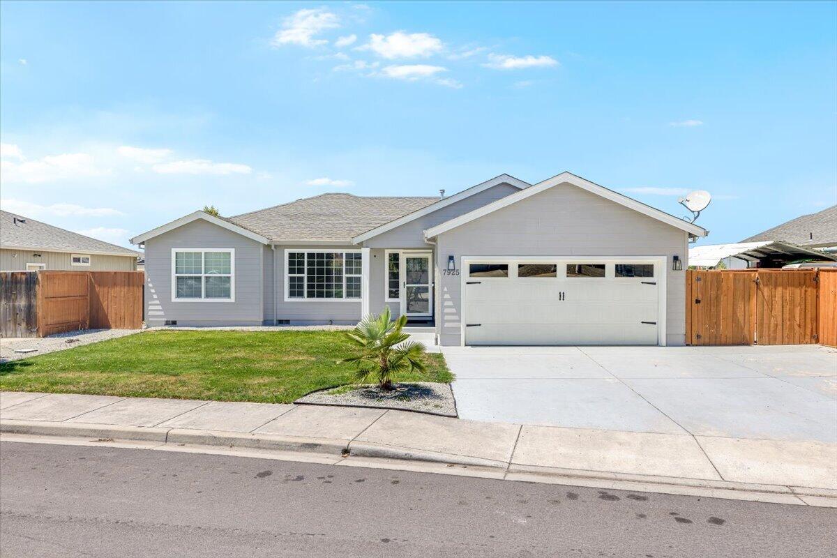 7925 Timberline Road White City, OR 97503 - Photo 1 of 18