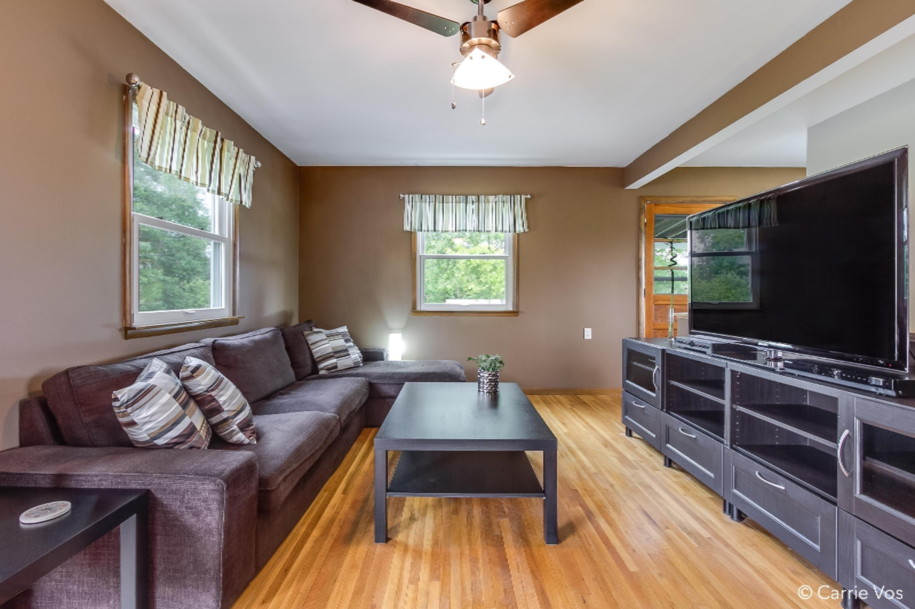 8750 16 Mile Road Northeast Cedar Springs, MI 49319 - Photo 7 of 27 008_Living Room