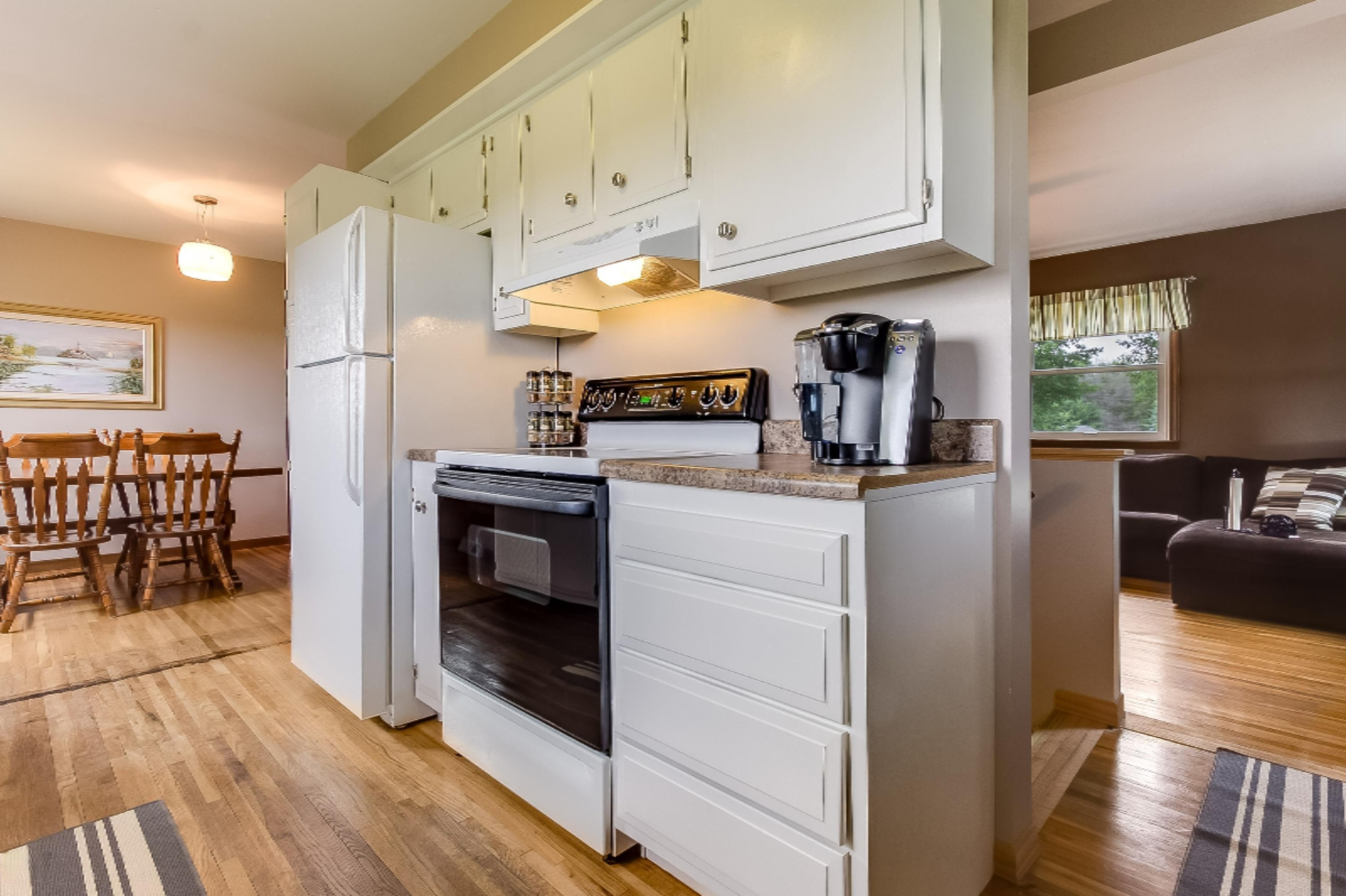 8750 16 Mile Road Northeast Cedar Springs, MI 49319 - Photo 10 of 27 Kitchen