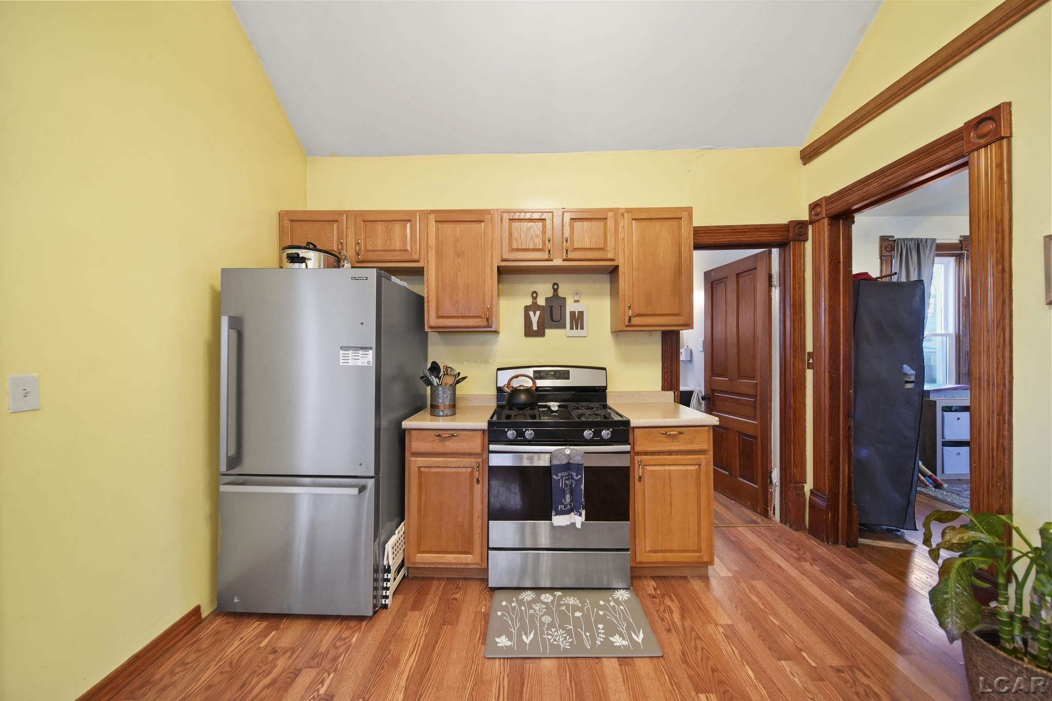 623 North Locust Street Adrian, MI 49221 - Photo 9 of 38 50169647-5a9af54d-e85a-4084-9219-11b2ef1f0c78.JPG