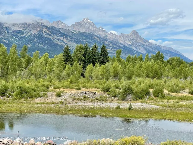 $3,400,000 | 250 East Phelps Canyon Road, Jackson, WY 83001
