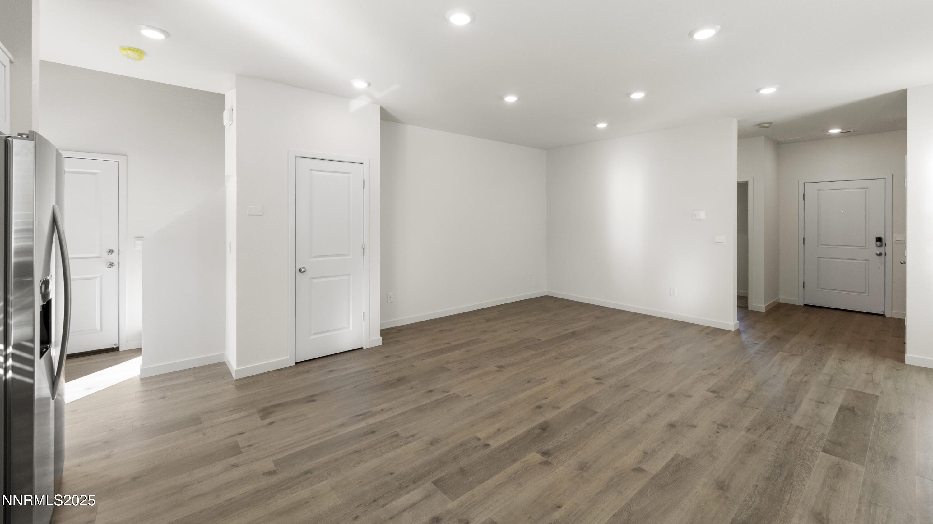 8406 Redwood Dawn Drive Reno, NV 89506 - Photo 11 of 26 Great Room